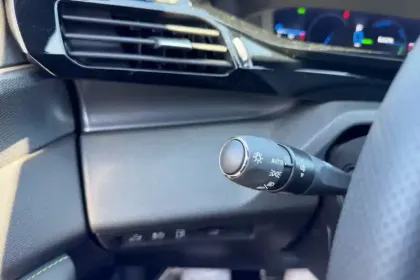 Photo 20 Peugeot 408  Plug-in Hybrid 225 ch e-DCS7