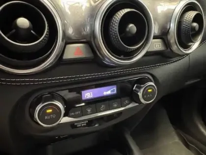 Photo 32 Nissan Juke  HYBRID 143