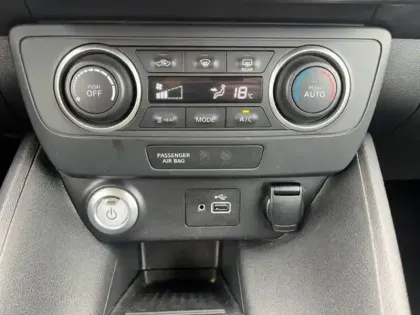 Photo 10 Nissan Leaf  Electrique 40kWh
