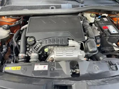 Photo 9 Peugeot 2008  PureTech 130 S&S EAT8