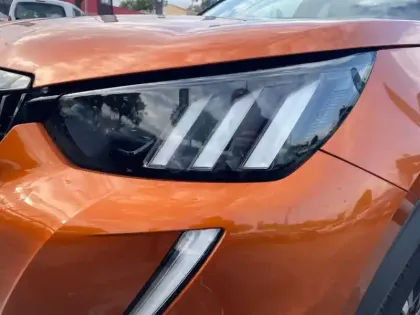 Photo 10 Peugeot 2008  PureTech 130 S&S EAT8