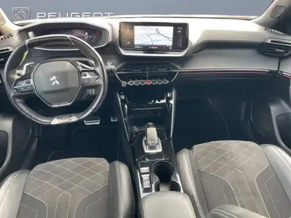 Photo 12 Peugeot 2008  PureTech 130 S&S EAT8