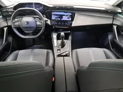 Photo 41 Peugeot 308  PureTech 130ch S&S BVM6