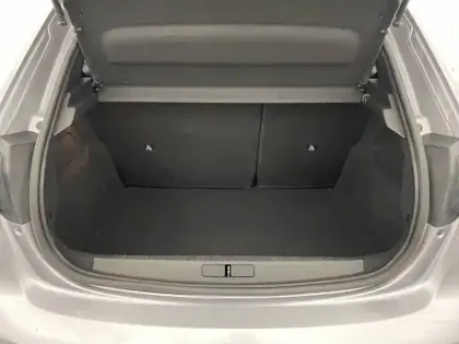 Photo 12 Peugeot 208  Electrique 50 kWh 136ch
