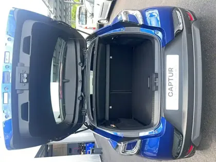 Photo 15 Renault Captur  E-Tech full hybrid 160 ch
