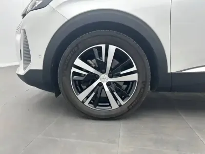Photo 32 Peugeot 3008  Hybrid 225 e-EAT8