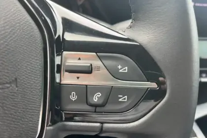 Photo 25 Peugeot 308  PHEV 180 e-EAT8