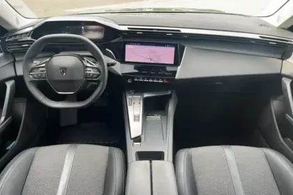 Photo 15 Peugeot 308  PHEV 180 e-EAT8