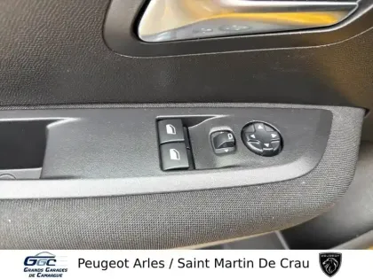 Photo 11 Peugeot 208  PureTech 75 S&S BVM5