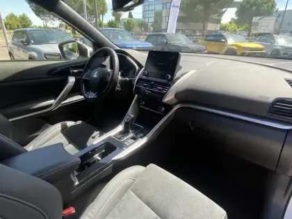 Photo 15 Mitsubishi Eclipse  Cross 2.4 MIVEC PHEV Twin Motor 4WD Intense Design