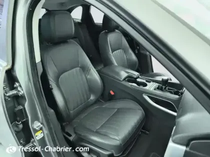 Photo 23 Jaguar F-Pace  2.0 D - 180 AWD Portfolio