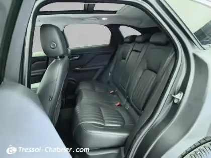 Photo 24 Jaguar F-Pace  2.0 D - 180 AWD Portfolio