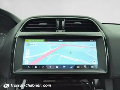 Photo 20 Jaguar F-Pace  2.0 D - 180 AWD Portfolio