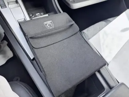 Photo 15 Peugeot 408  PHEV 180 e-EAT8 Allure