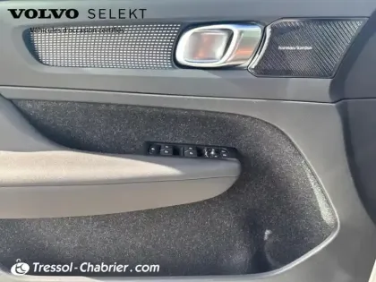 Photo 19 Volvo Xc40  D3 AdBlue 150 ch Geartronic 8 R-Design