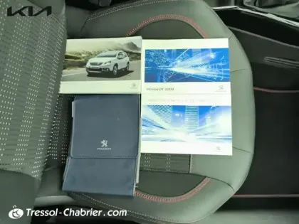 Photo 15 Peugeot 2008  PureTech 130ch S&S BVM6 GT Line