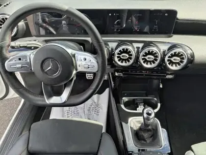 Photo 6 Mercedes Classe A  160 BM6 AMG Line
