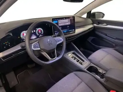 Photo 8 Volkswagen Golf 1.5 eHybrid 204 DSG6 VW Edition