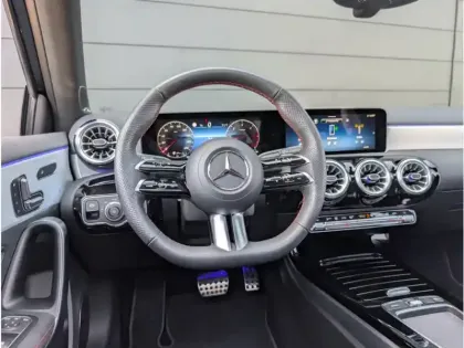 Photo 11 Mercedes Classe A 200 d 