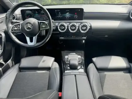 Photo 9 Mercedes Classe A 200 d Progressive Line