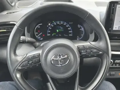 Photo 13 Toyota Yaris Hybrid 2WD Trail