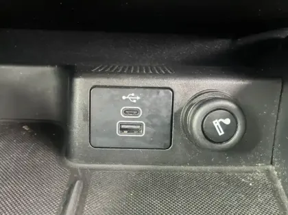 Photo 21 Ford Kuga 2.5 Duratec 225ch PHEV Vignale BVA