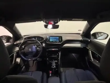 Photo 12 Peugeot 2008  1.2 PureTech 130ch S&S GT EAT8