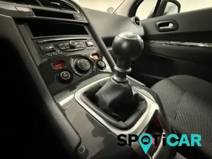 Photo 13 Peugeot 5008  1.2 Puretech Style II S&S