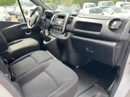 Photo 10 Renault Trafic  Fg L2H1 1300 2.0 dCi 120ch SL Pro+ E6