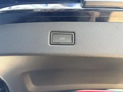 Photo 7 Ford Explorer  286ch Extended Range 79kWh Pack Premium RWD