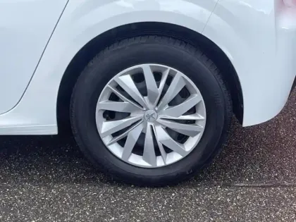 Photo 13 Peugeot 208  1.2 PureTech 75ch S&S Like