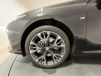 Photo 8 BMW Serie 1 Série 1 120A 170ch M Sport Design DKG7