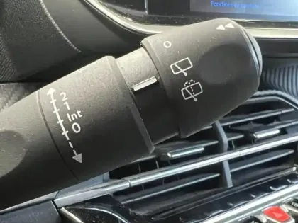 Photo 12 Peugeot 208  1.2 PureTech 75ch S&S Active