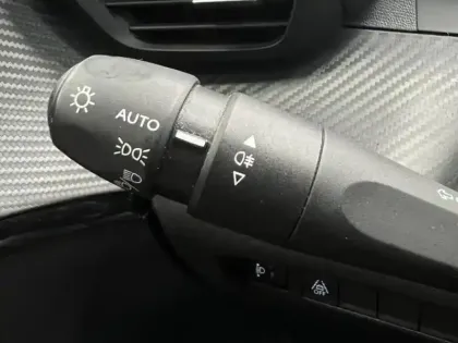 Photo 9 Peugeot 208  1.2 PureTech 75ch S&S Active