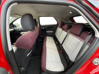 Photo 10 Citroën C4  Cactus PureTech 110ch S&S Feel E6.d-TEMP