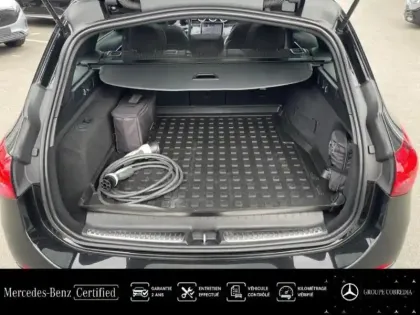 Photo 11 Mercedes Classe C  Break 300 e 204+129ch AMG Line