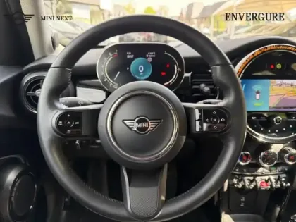 Photo 11 Mini Mini  5 Portes Cooper 136ch Edition Premium Plus BVA7