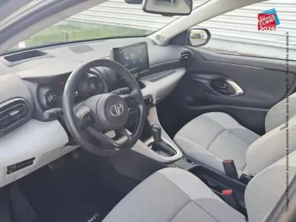 Photo 14 Toyota Yaris  116h Iconic 5p MY22