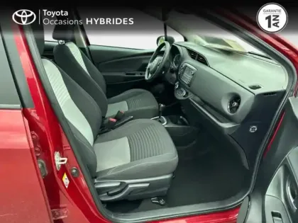 Photo 5 Toyota Yaris  HSD 100h Dynamic 5p