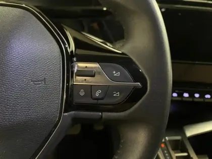 Photo 14 Peugeot 308  SW PHEV 180ch Allure e-EAT8