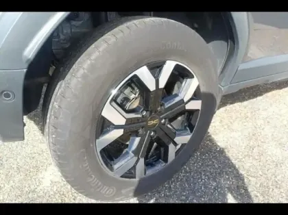 Photo 12 Dacia Duster  1.6 hybrid 140ch Extreme