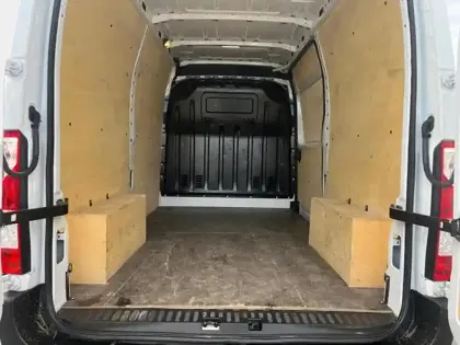 Photo 8 Renault Master  Fg F3500 L2H2 2.3 Blue dCi 135ch Confort Euro6E