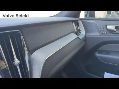 Photo 10 Volvo Xc60  T6 AWD 253 + 145ch Utimate Style Dark Geartronic