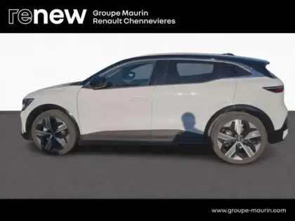 Photo 7 Renault Megane  E-Tech Electric EV60 220ch Iconic super charge -C