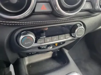 Photo 11 Nissan Juke  1.6 Hybrid 143ch Business+ 2023.5