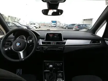 Photo 13 BMW Serie 2 Série 2 ActiveTourer 216i 109ch  M Sport