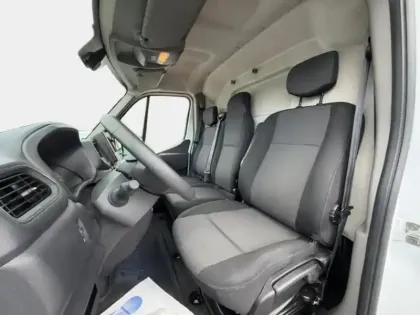 Photo 23 Renault Master  Fg F3300 L1H1 2.3 Blue dCi 135ch Grand Confort Euro6E