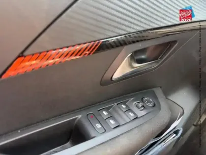 Photo 6 Peugeot 208  1.5 BlueHDi 100ch S/S Active CarPlay