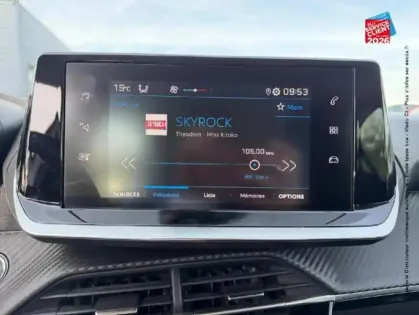 Photo 8 Peugeot 208  1.5 BlueHDi 100ch S/S Active CarPlay