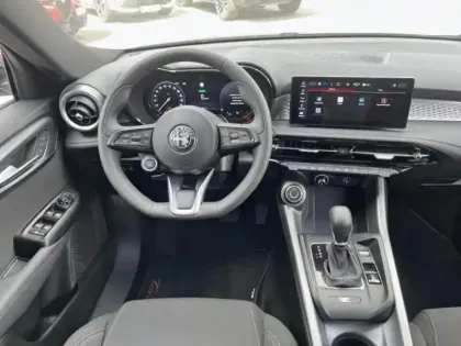 Photo 13 Alfa Romeo Tonale  1.5 Hybrid 130ch Super TCT